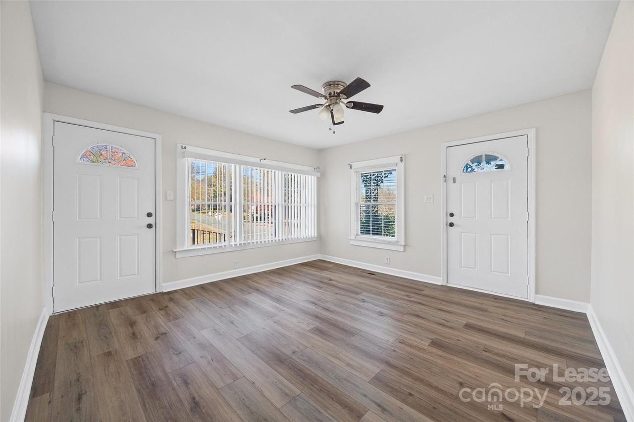 807 N Morris St - Photo 4 of 23