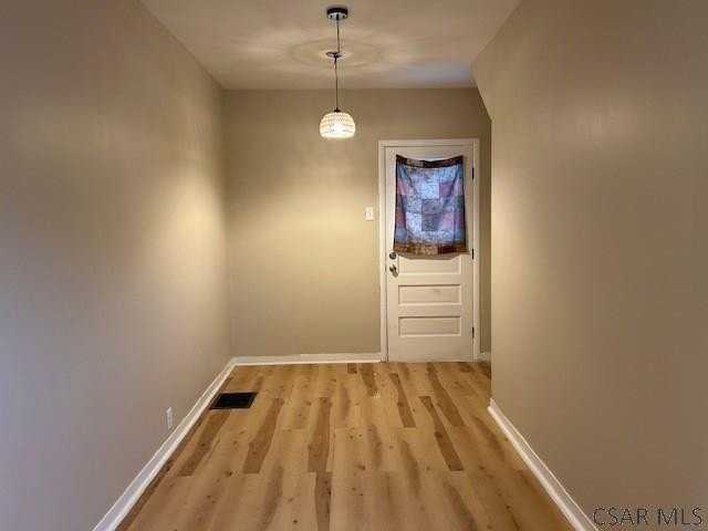 520 Pennsylvania Ave - Photo 3 of 13