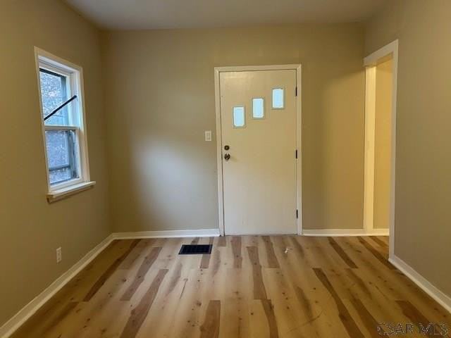 520 Pennsylvania Ave - Photo 7 of 13