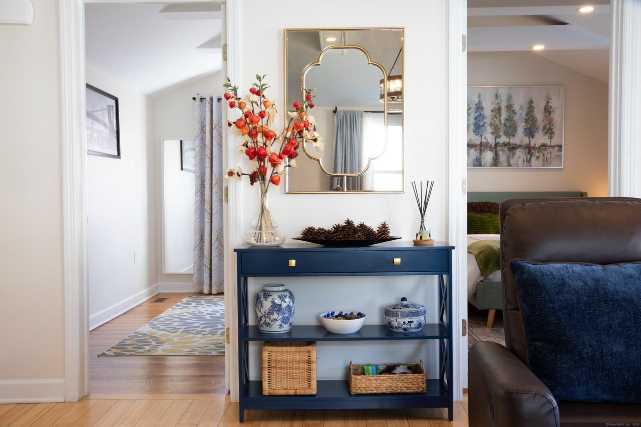 29 Quintard Ter - Photo 3 of 22