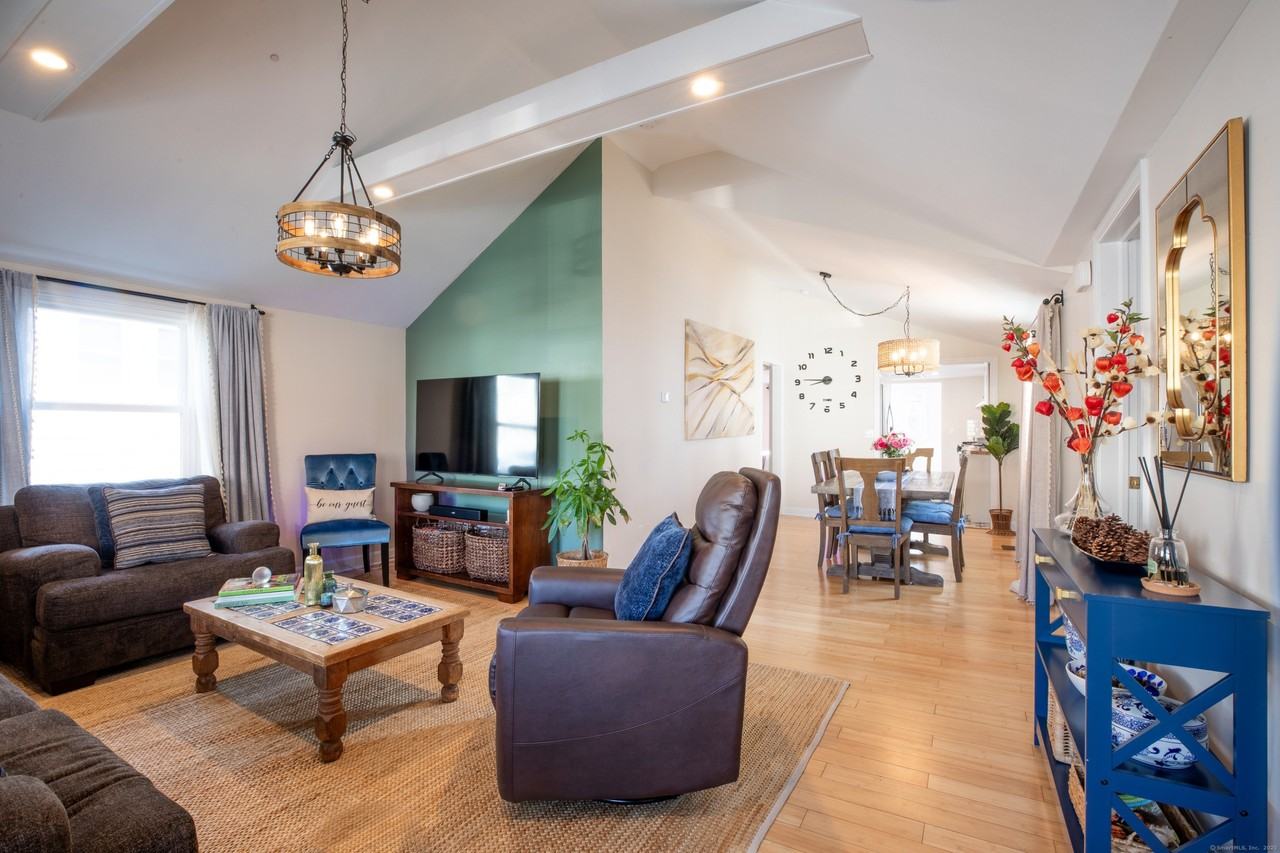 29 Quintard Ter - Photo 4 of 22