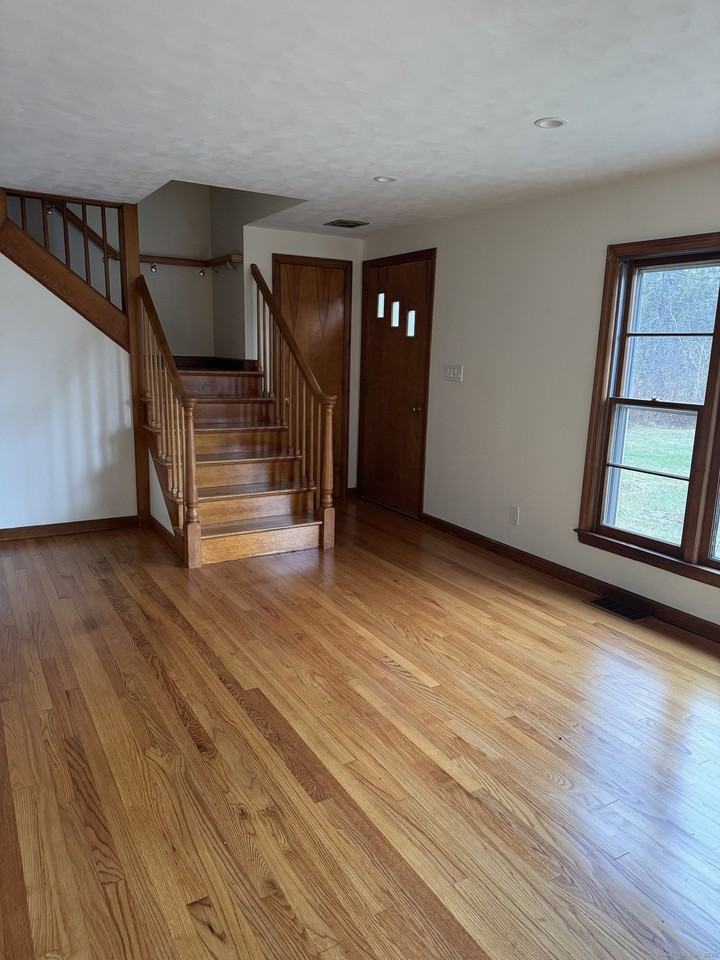 85 Mountain Rd - Photo 7 of 15