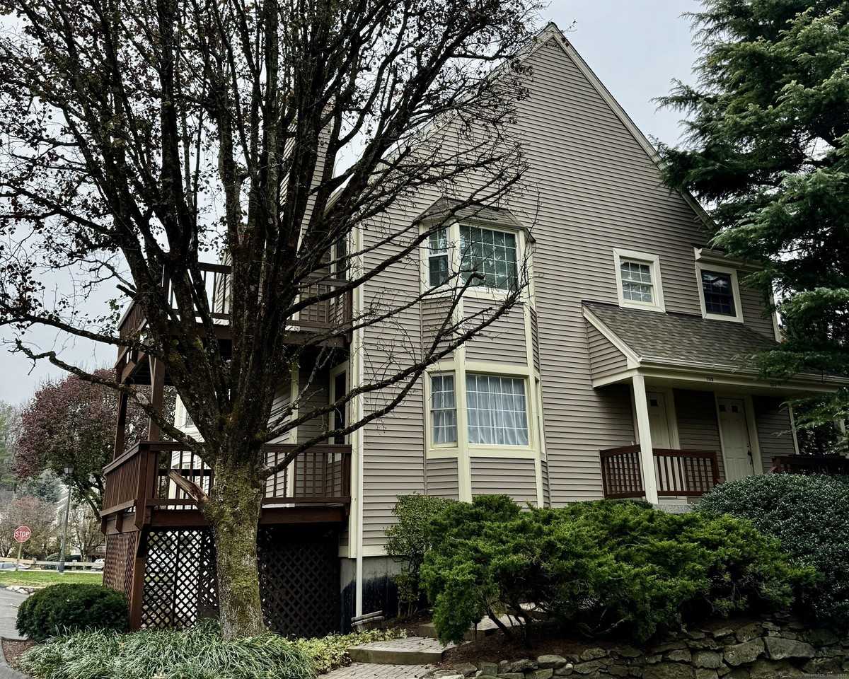 1118 Foxboro Drive #1118