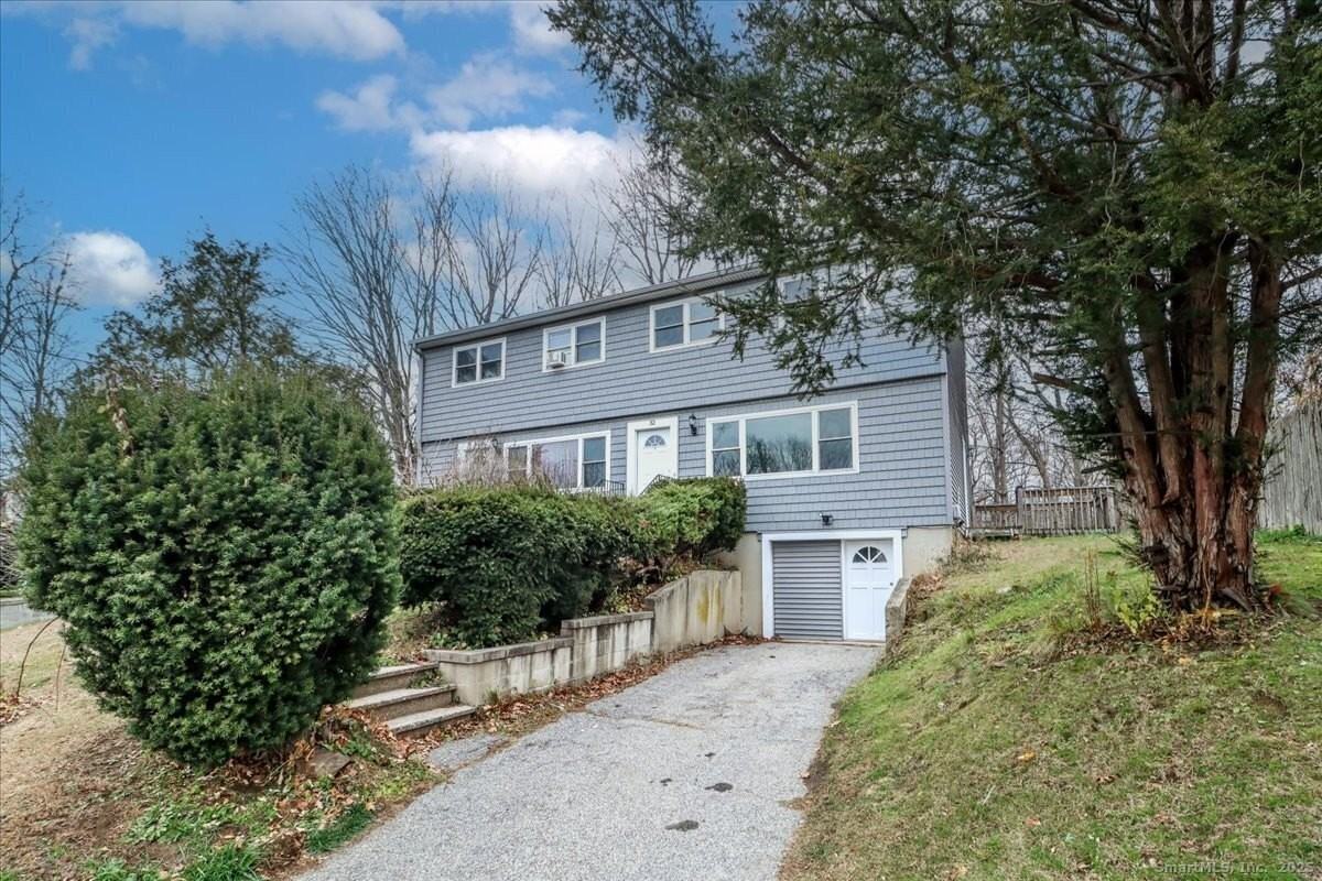 32 Pleasant St - Photo 2 of 29