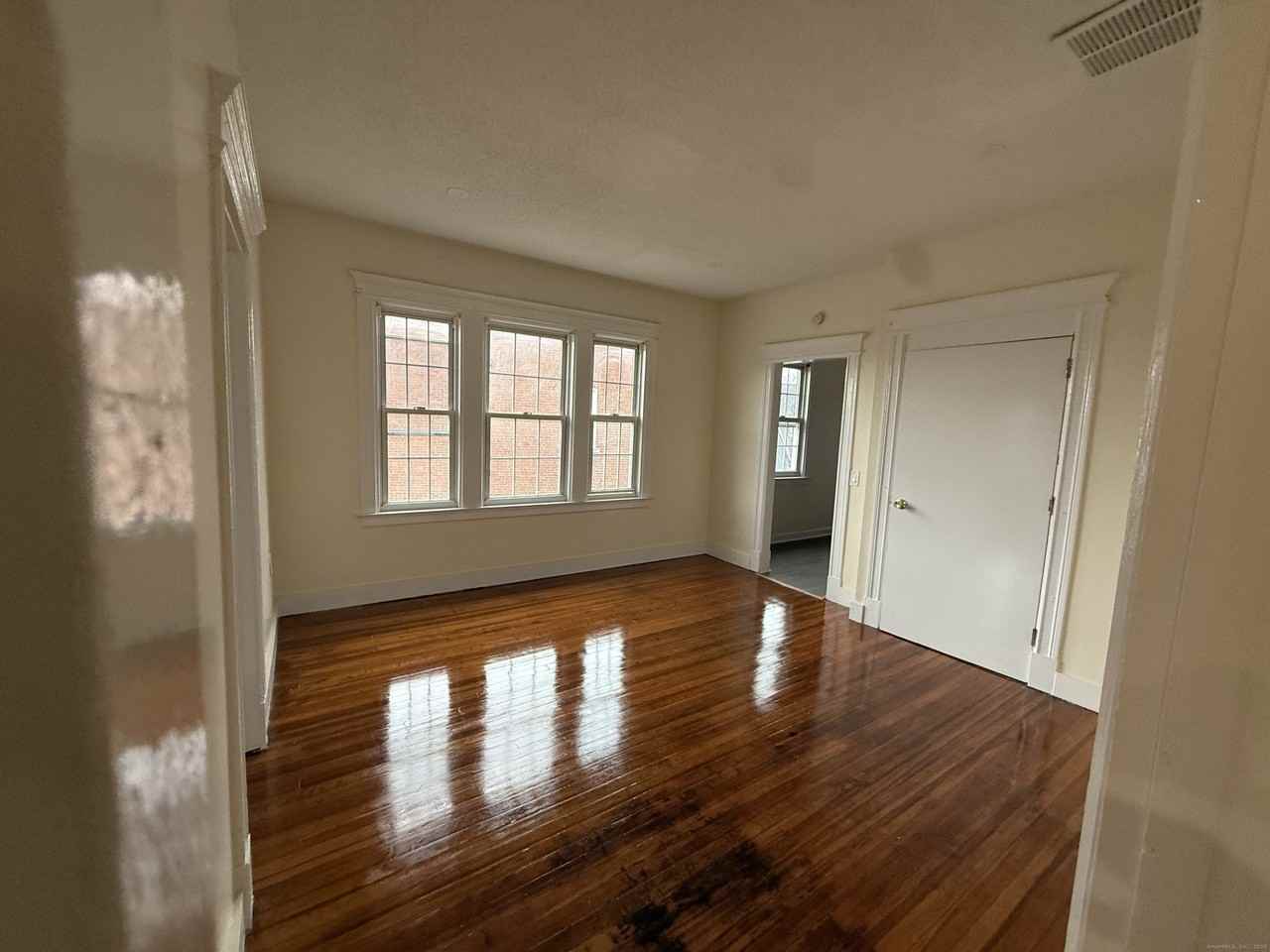 204 Homestead Ave #3 - Photo 4 of 7