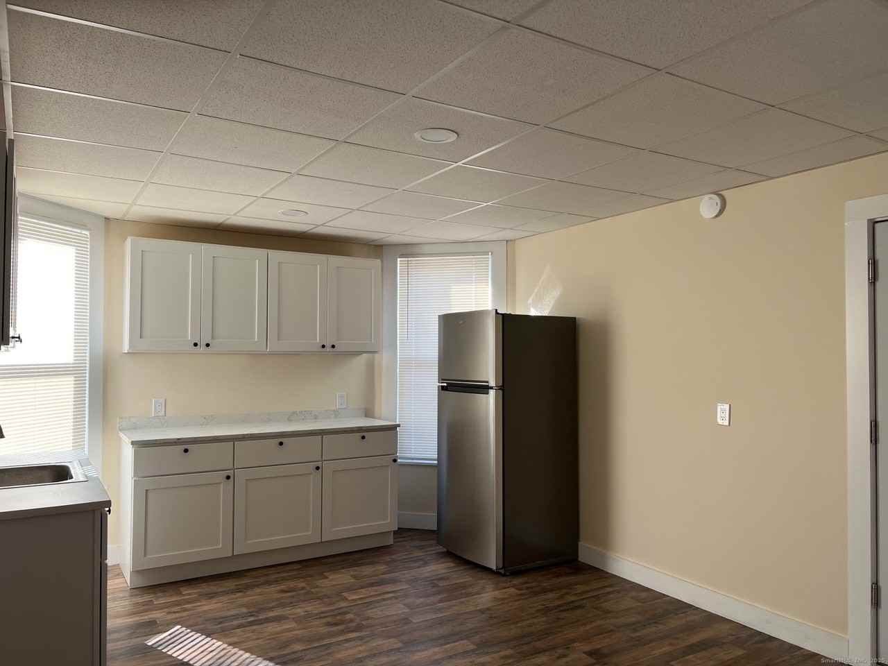 77 Windsor Ave #2 - Photo 6 of 16