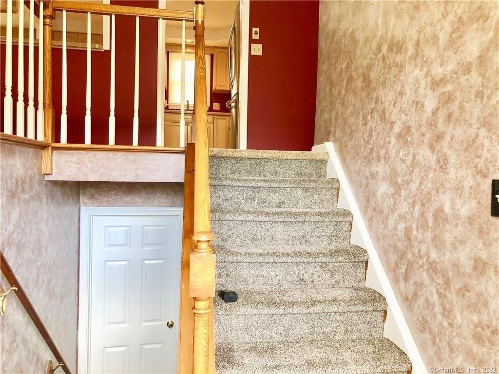 49 Cheshire Dr - Photo 6 of 34