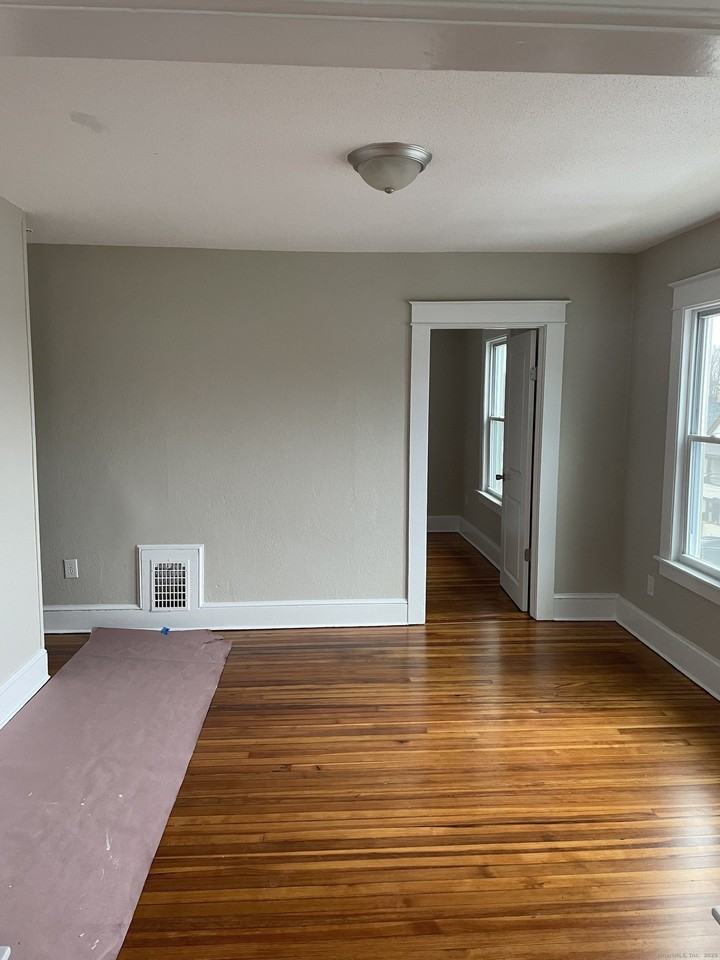 132 Gridley St - Photo 2 of 8