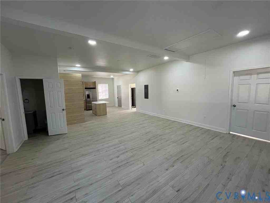 10351 Greenwood Rd - Photo 6 of 15