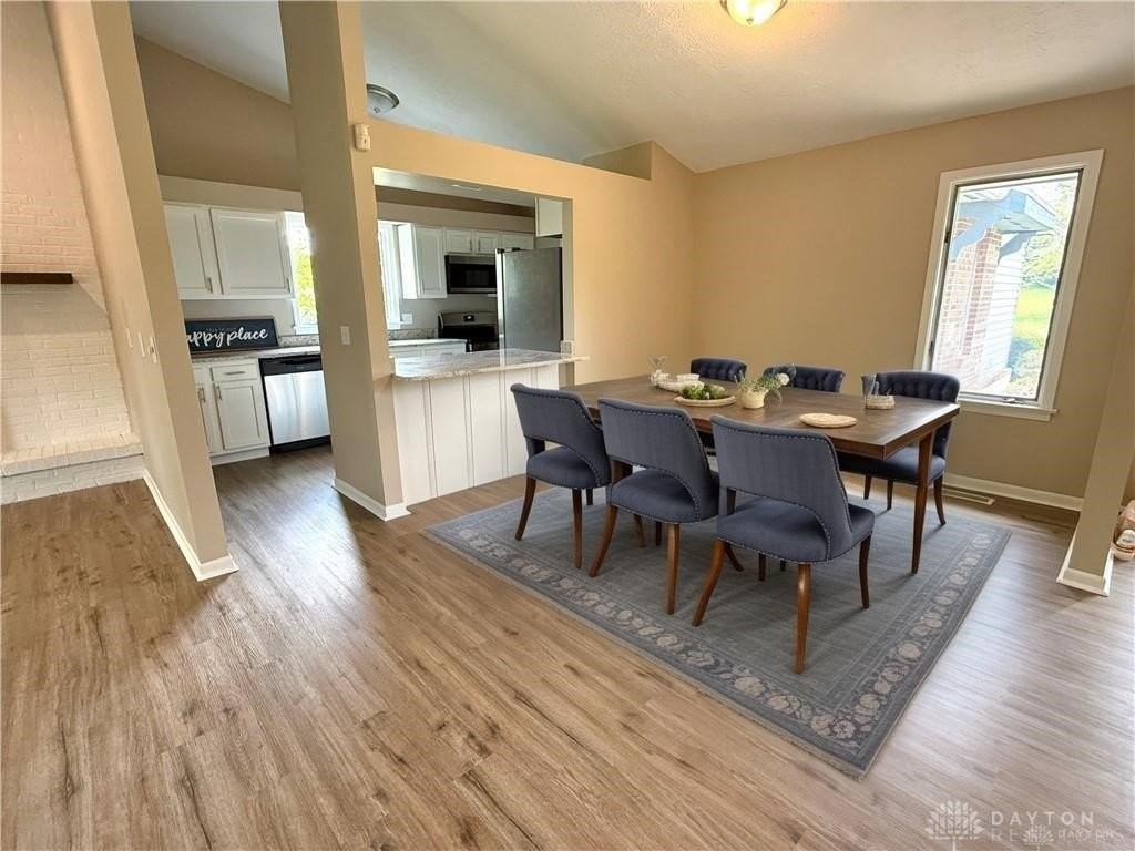 3360 Cortez Dr - Photo 6 of 40