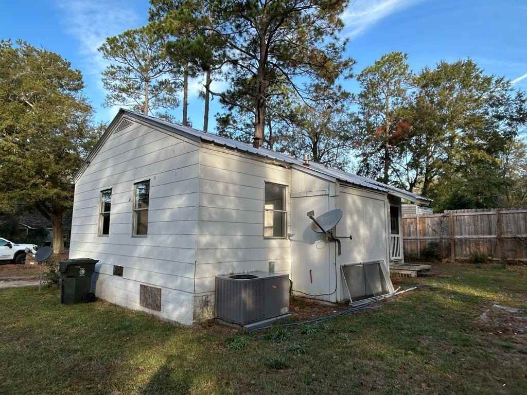 1267 S Park Ave - Photo 5 of 16