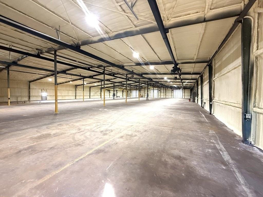 1570 Parker Ln - Photo 4 of 5