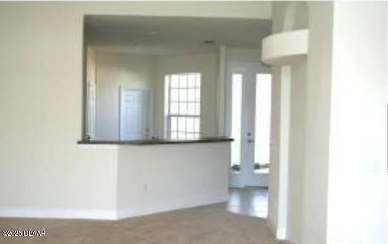 208 Bauer Cir - Photo 3 of 5