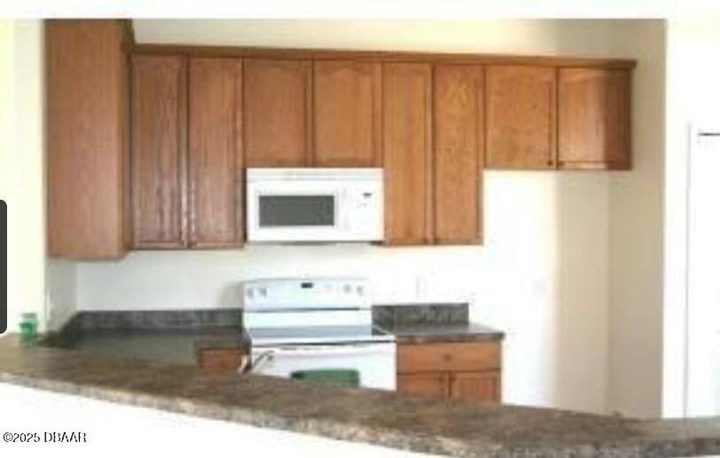 208 Bauer Cir - Photo 4 of 5