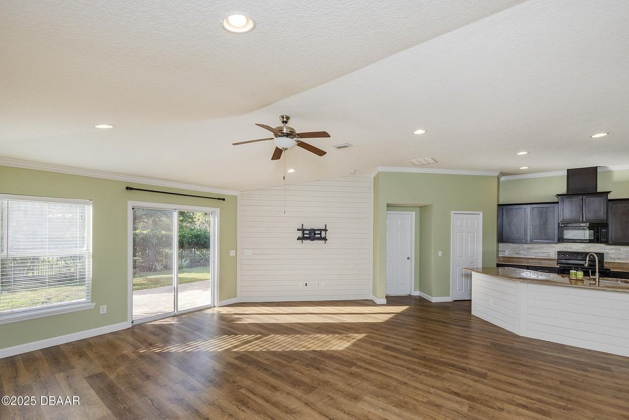 309 Grande Lake Dr - Photo 6 of 27