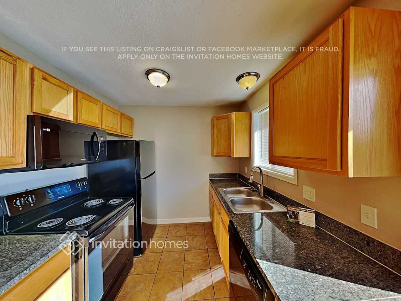 3570 E 122nd Ave - Photo 6 of 23