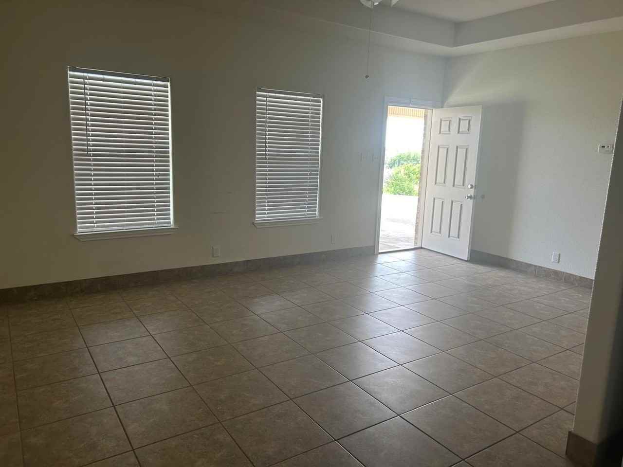 317 Don Martin - Photo 3 of 12