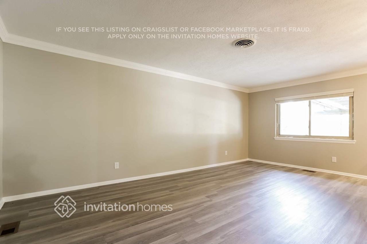 2617 South Salida Street - Photo 2 of 16
