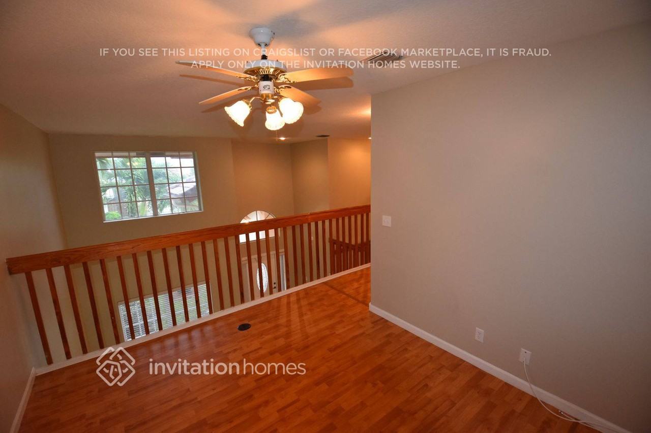 10154 Aqua Vista Way - Photo 4 of 12