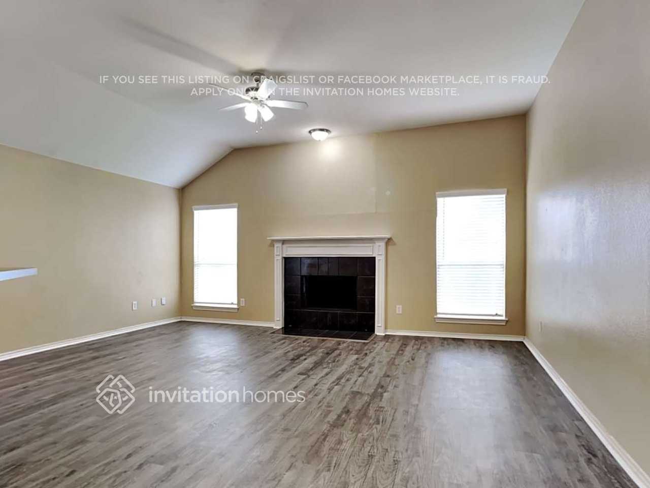 2800 Saint Martin Dr - Photo 3 of 18