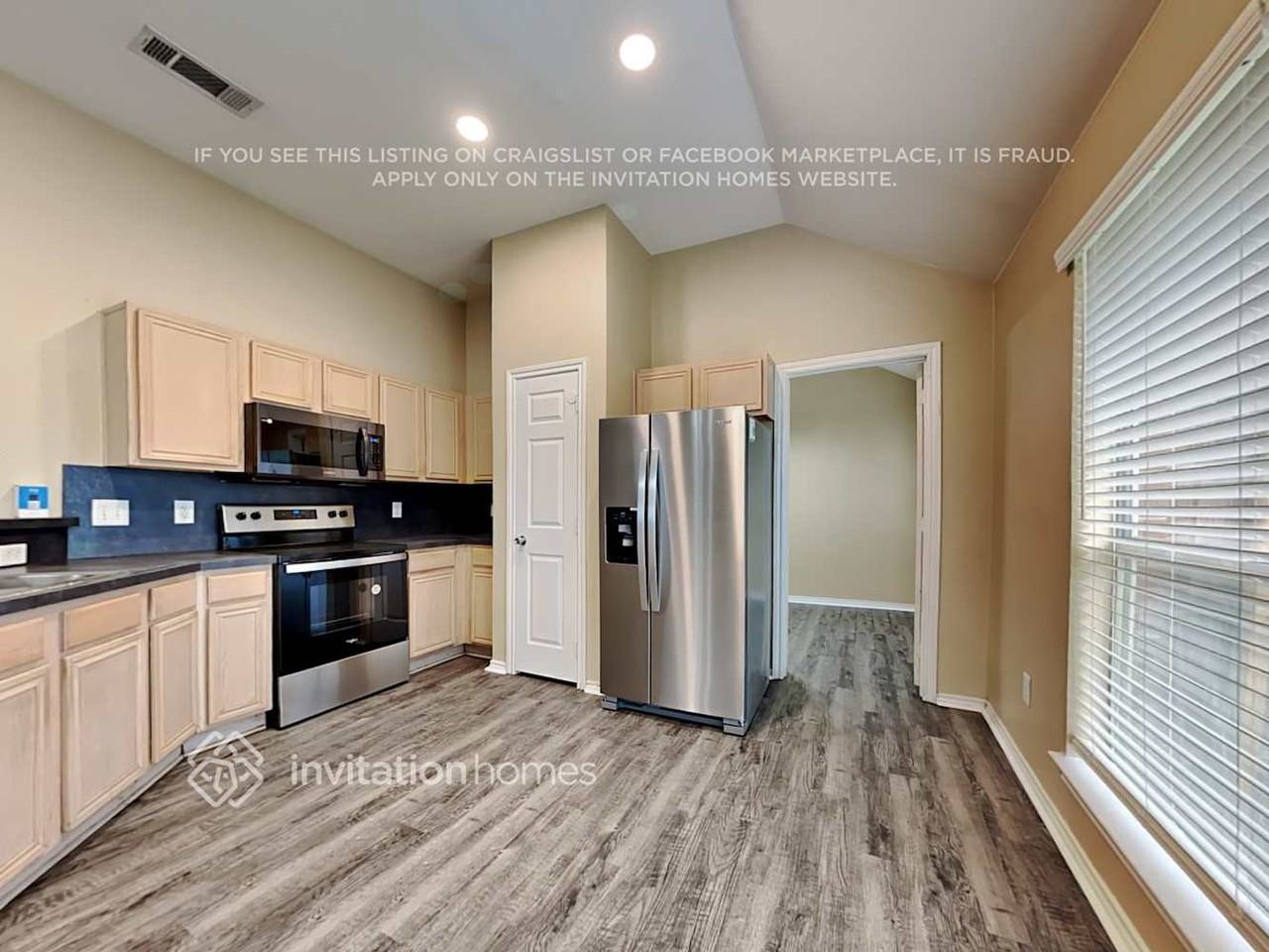 2800 Saint Martin Dr - Photo 6 of 18