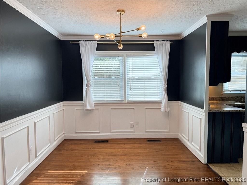 3119 Baker Street - Photo 7 of 16