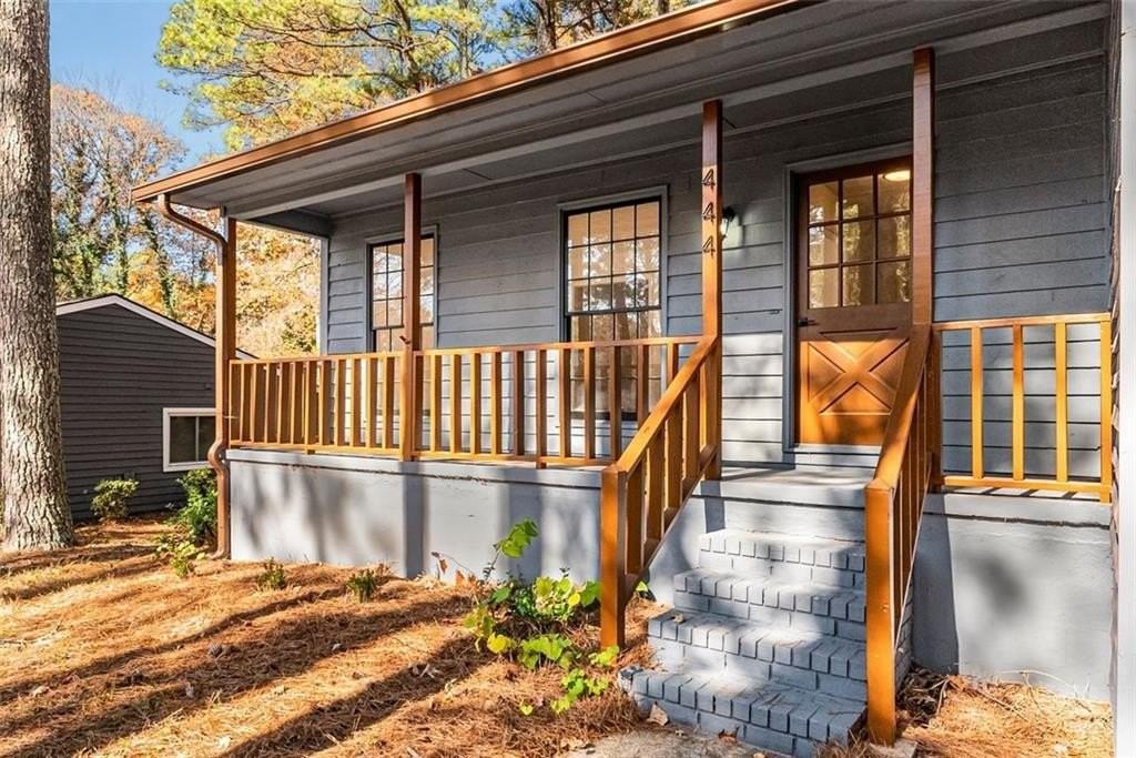 444 Wellington Way - Photo 2 of 24