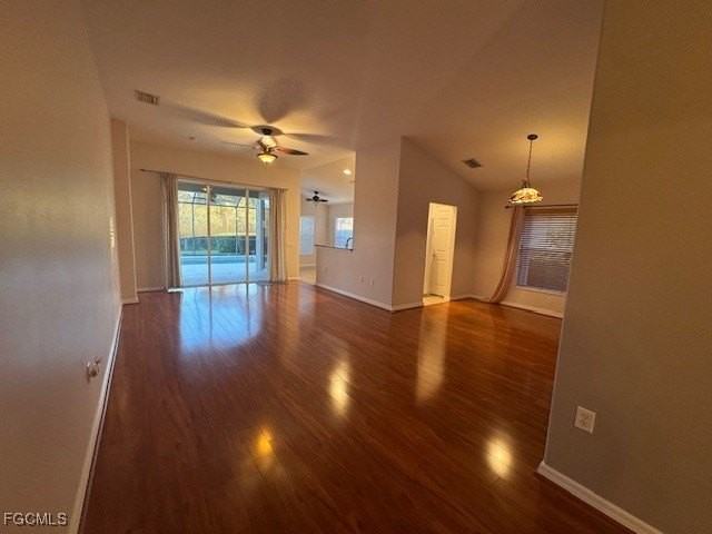 10018 Oakhurst Way - Photo 3 of 40
