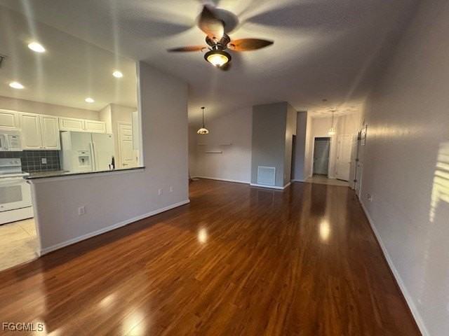 10018 Oakhurst Way - Photo 5 of 40
