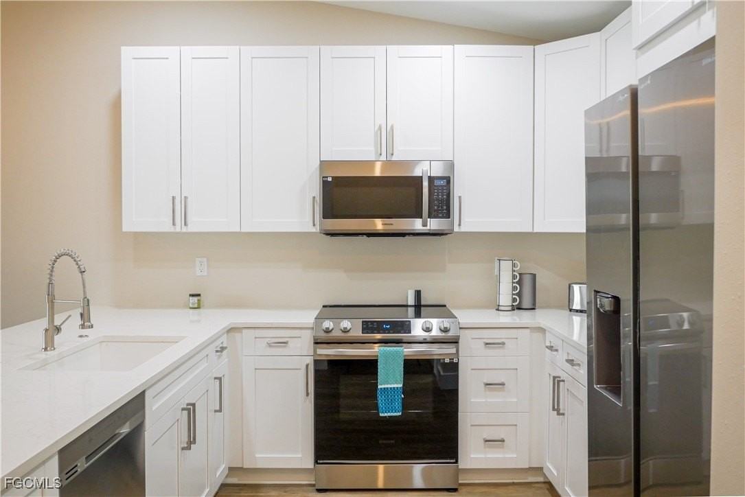 17749 Grande Bayou Ct - Photo 3 of 18