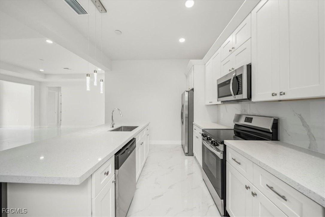 9 Nw 14th Pl - Photo 6 of 46