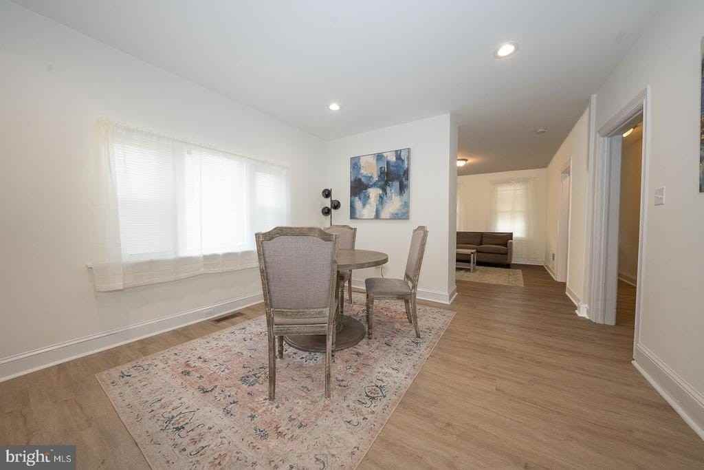 717 Miller St - Photo 7 of 49