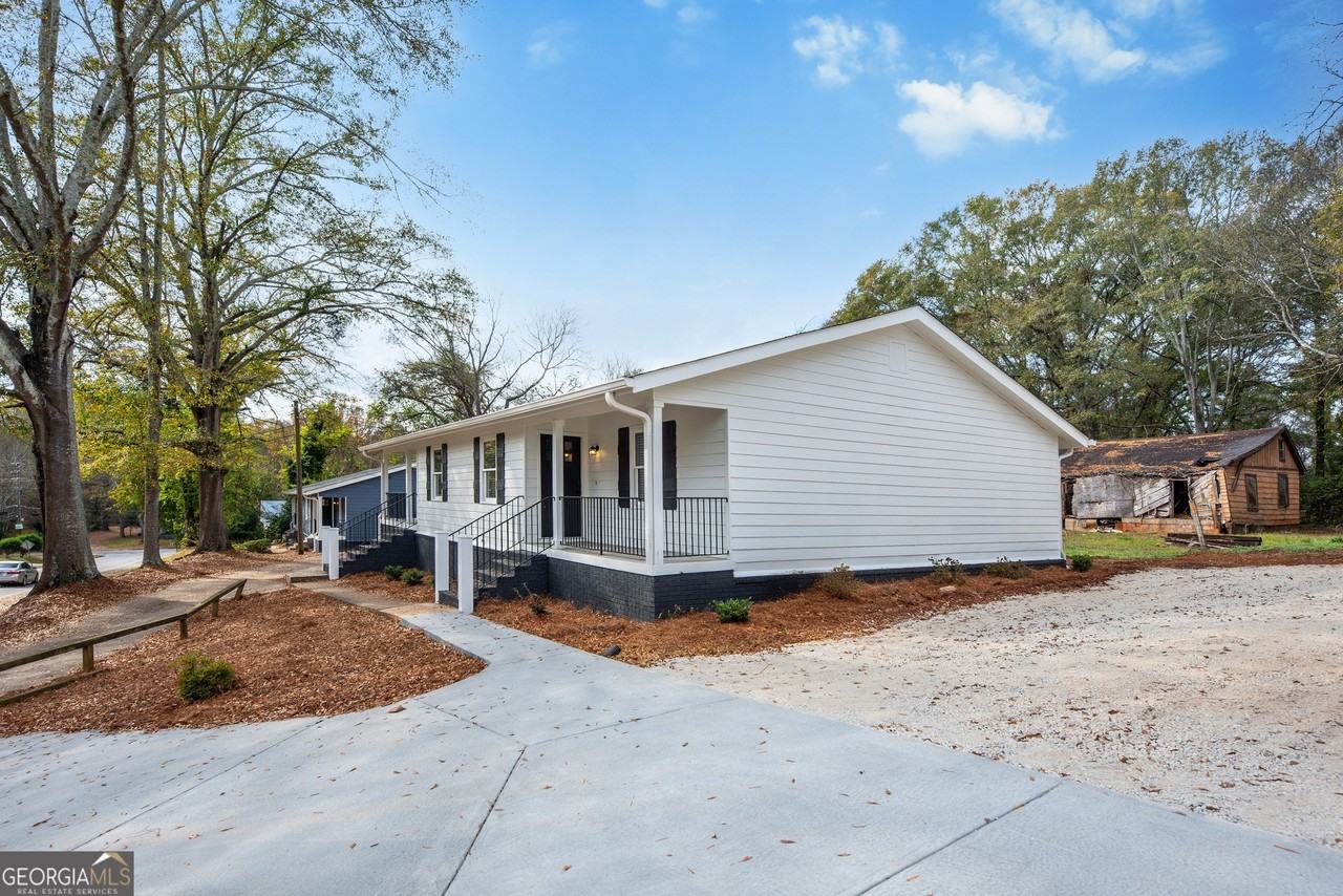 483 Vine Street #B - Photo 3 of 4