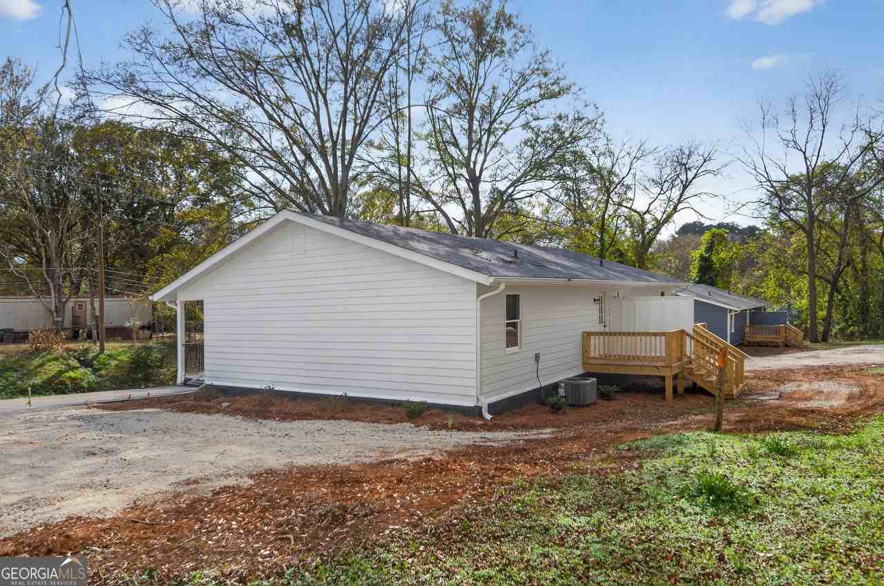 483 Vine Street #B - Photo 4 of 4