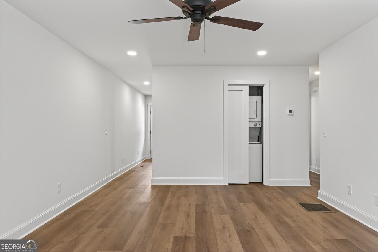 491 Vine Street #B - Photo 3 of 20