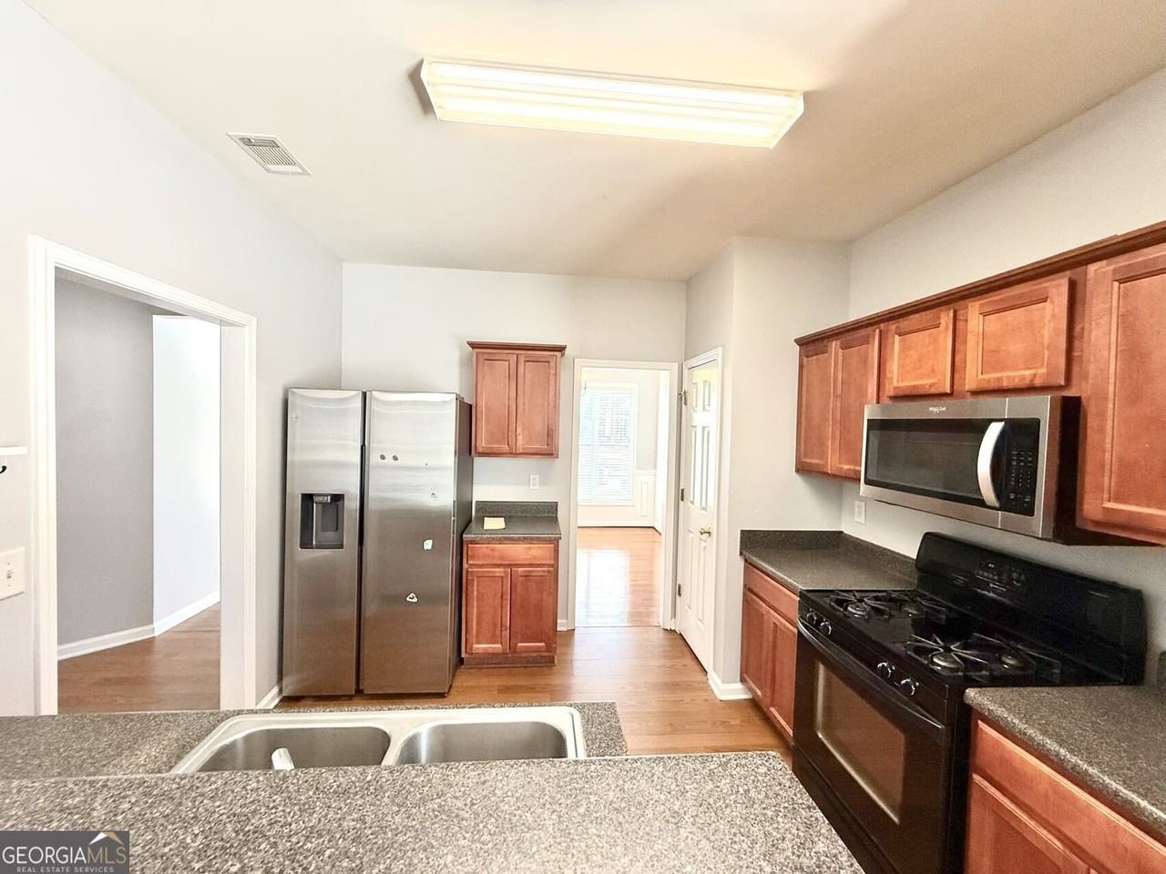 3187 Wyesham Cir - Photo 4 of 22