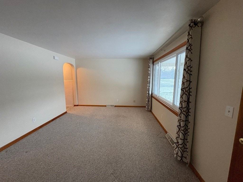 1115 Lake St - Photo 2 of 24