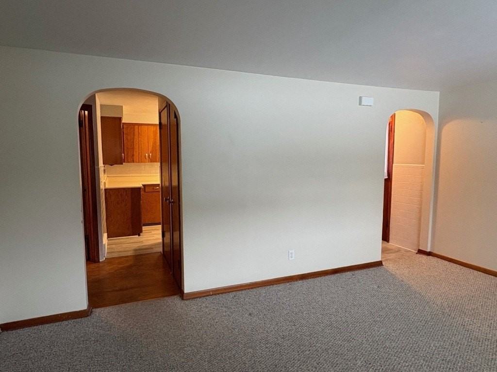 1115 Lake St - Photo 3 of 24