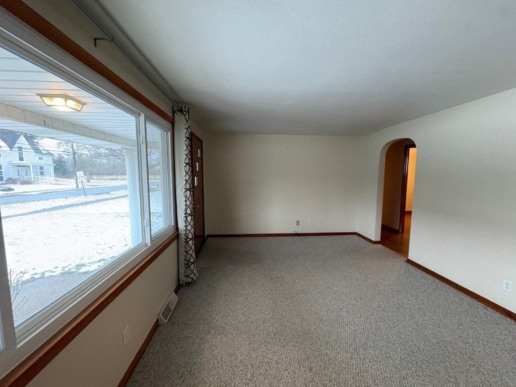 1115 Lake St - Photo 4 of 24