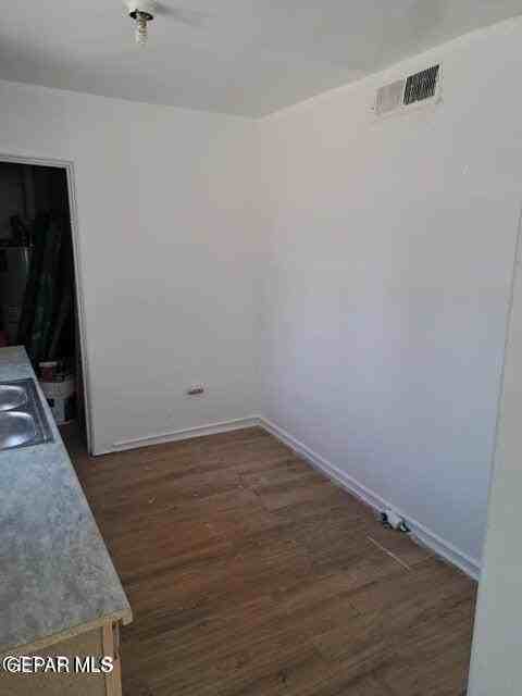 845 Northwest Camp Street - Photo 2 of 6
