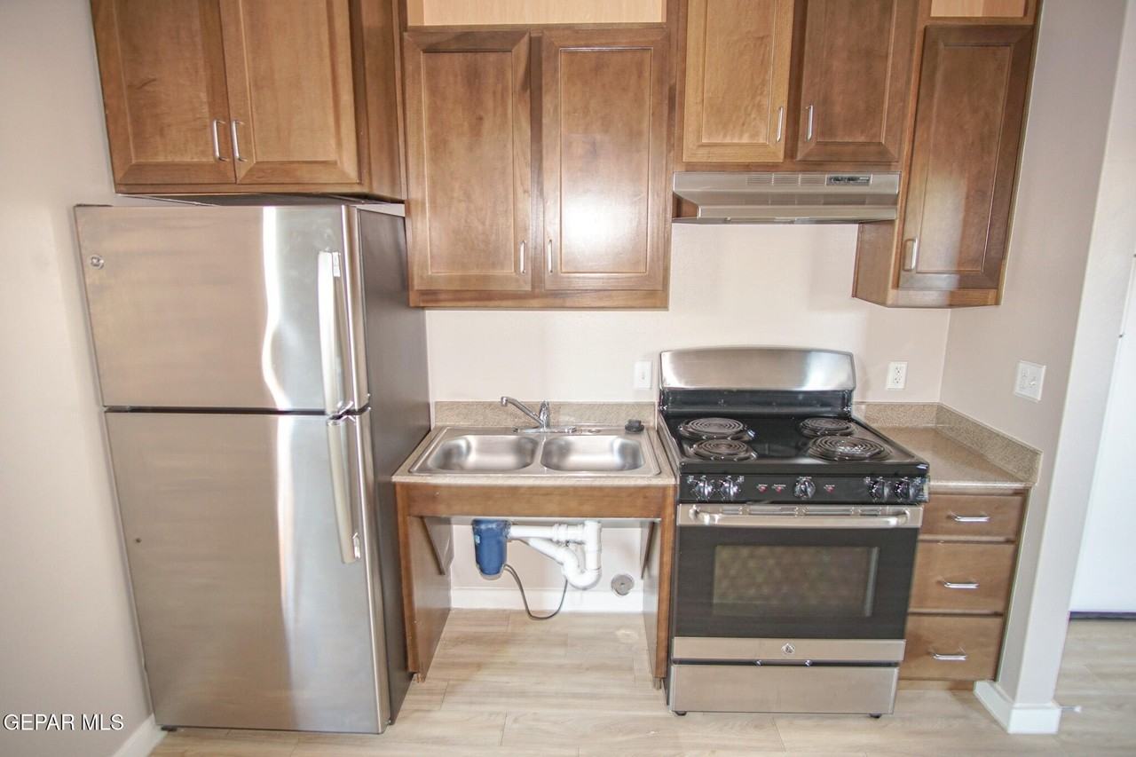 1061 Ranger St Apt 11 #11 - Photo 5 of 12