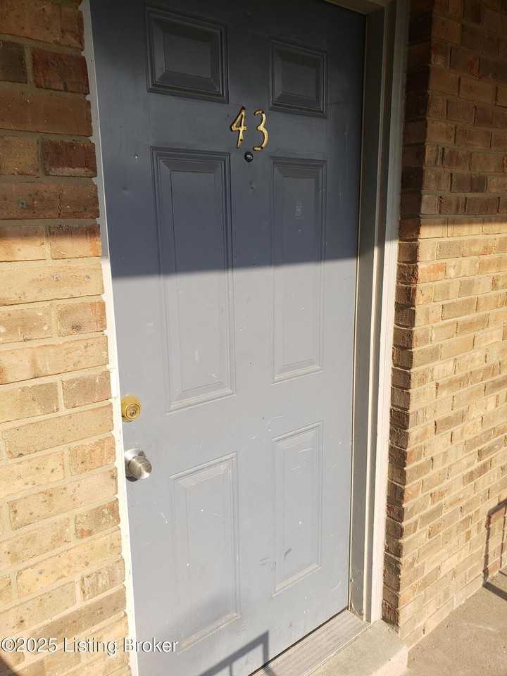 102 East Florence Avenue