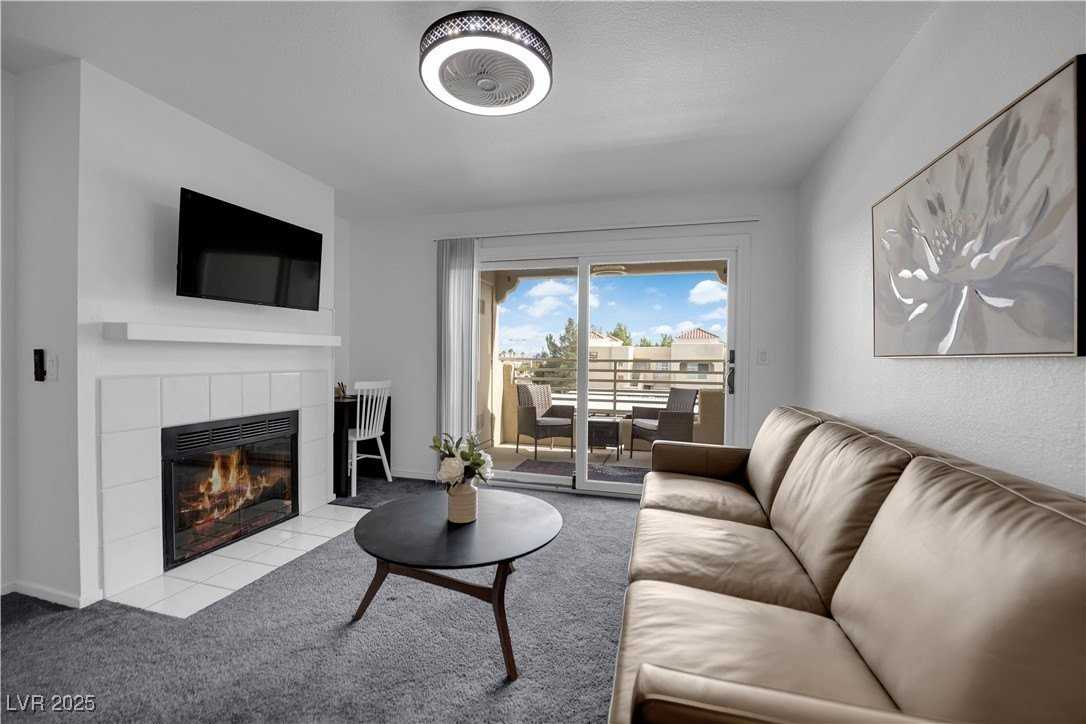 1909 Mountain Hills Ct #205 - Photo 7 of 34