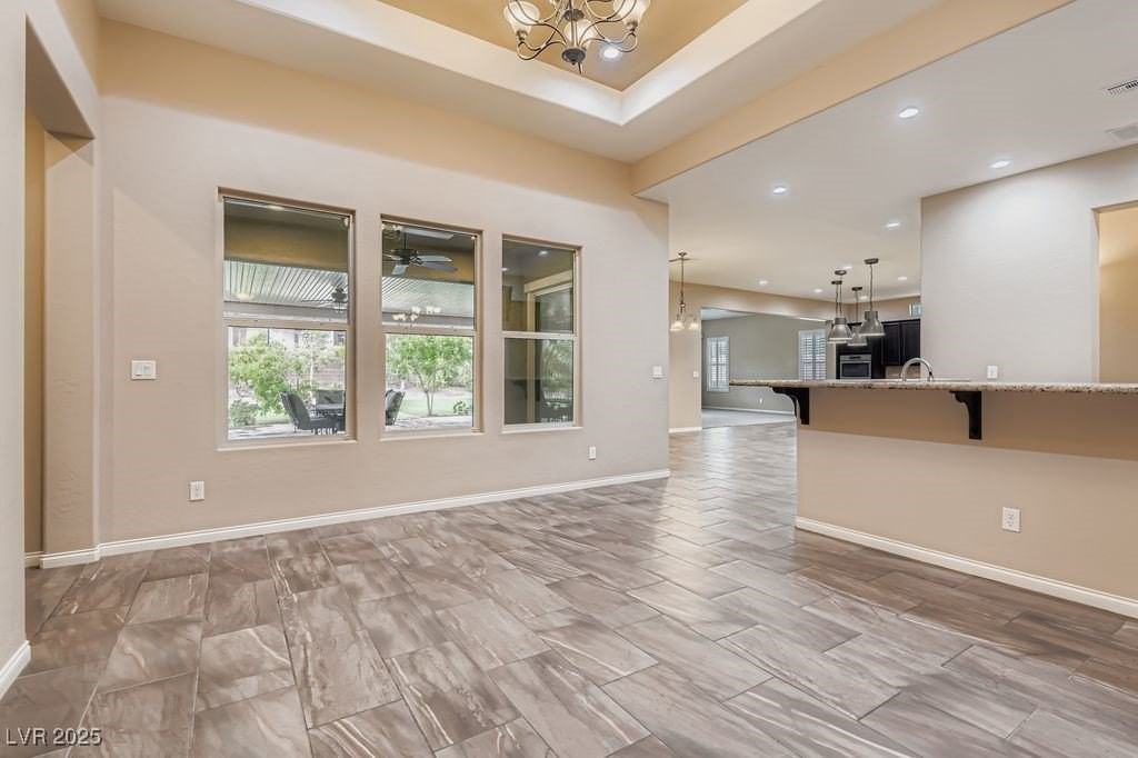 6823 Willowcroft St - Photo 6 of 33