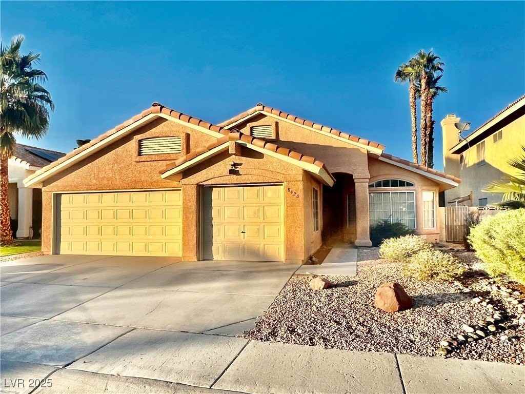 8420 Airmont Ct - Photo 2 of 38