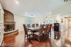 5945 N El Capitan Way - Photo 5 of 32