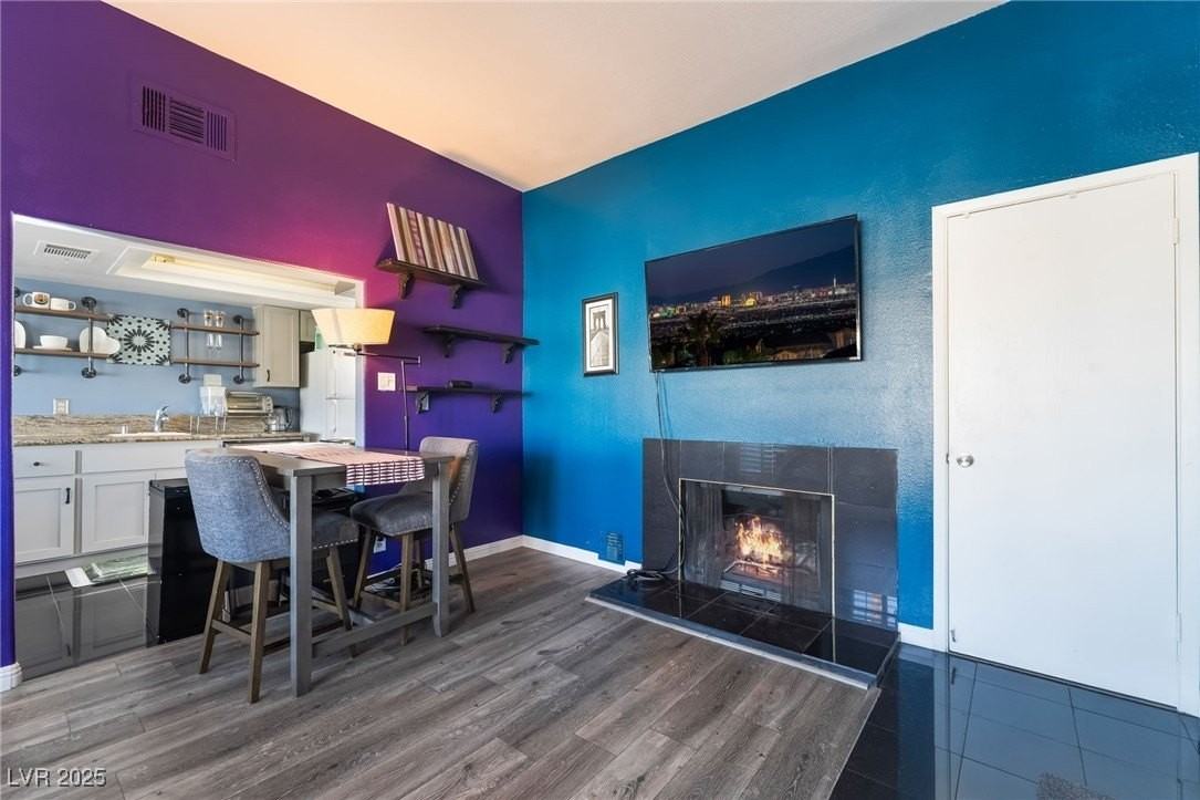 4391 Gannet Cir #10 - Photo 5 of 15