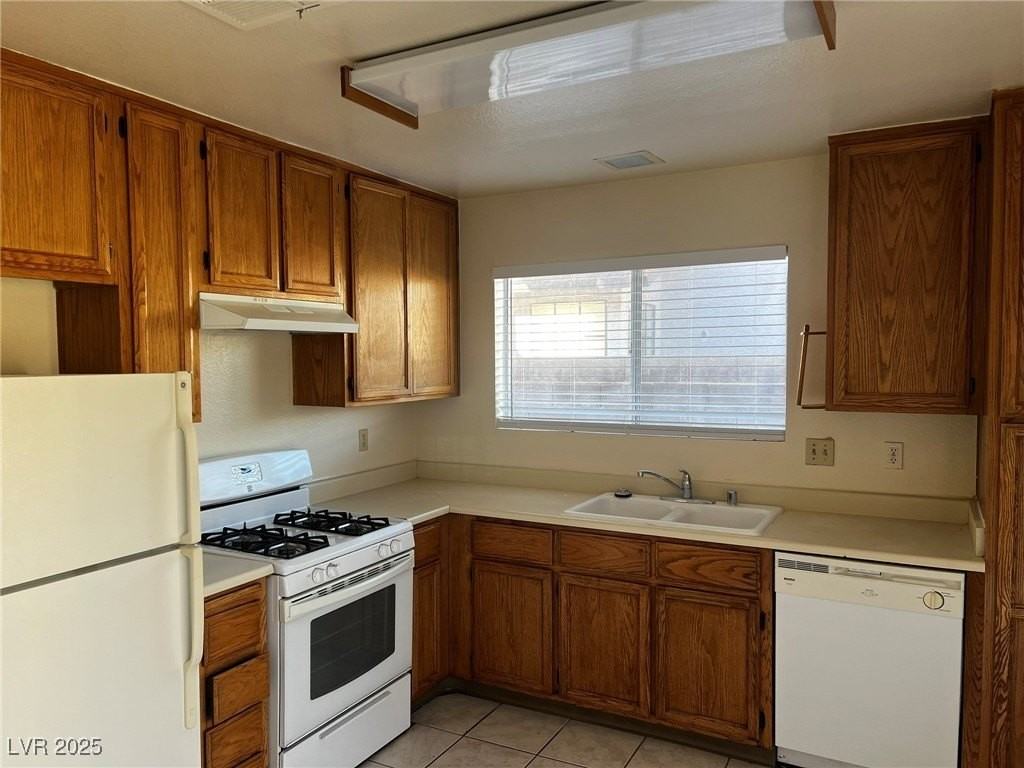 634 Freeburg Pl - Photo 3 of 11