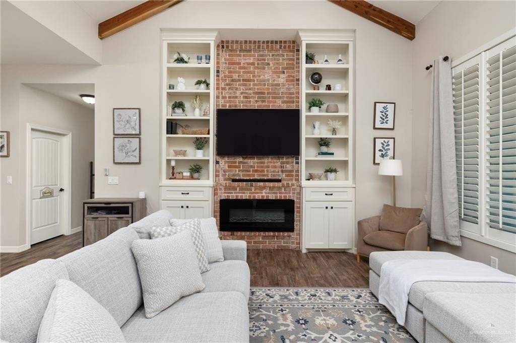 2611 Windsor St - Photo 5 of 18