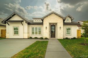 featured image of 1212 E Acacia Dr